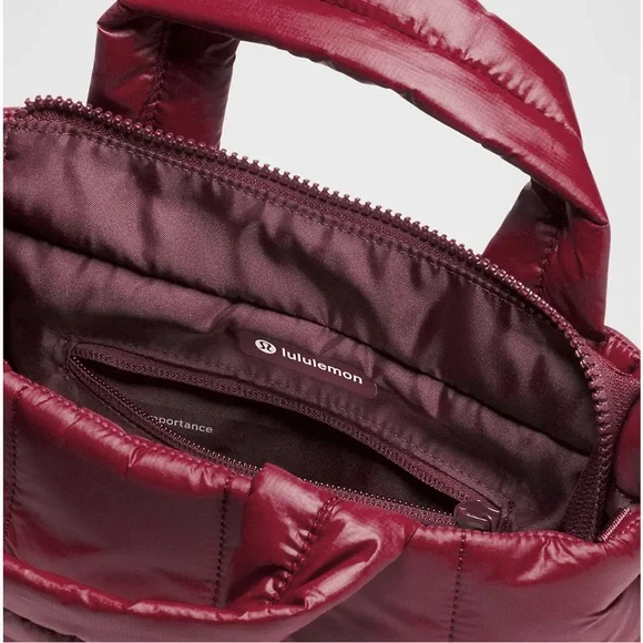 Lululemon Quilted Grid Tote Bag Mini 5L - Picture 4 of 6